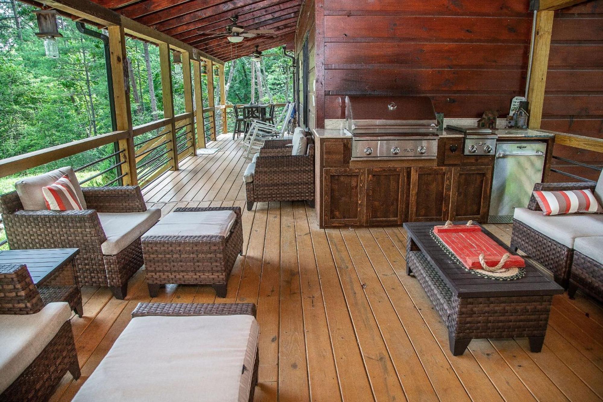 Adore The Smores Rustic Mountain Charm Outdoor Spaces And A Cozy Hot Tub Blue Ridge Exterior foto